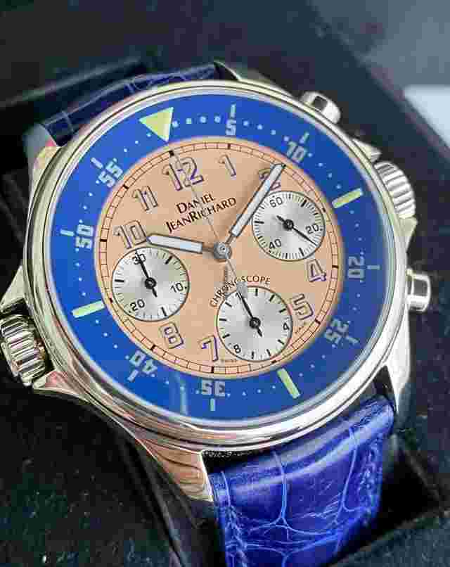 JeanRichard
                           
                                 Daniel JeanRichard Chronoscope Automatic ETA Salmon Dial