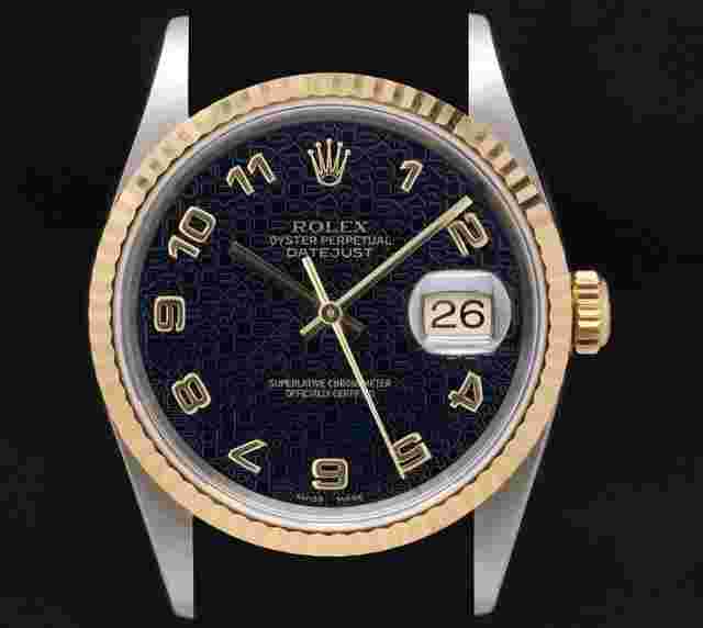 Rolex Datejust 36
                           
                                 16233 DATEJUST 2-TONE BLACK JUBILEE DIAL W PAPER