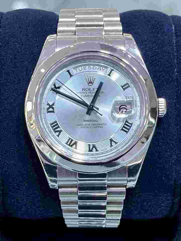 Rolex Day-Date II
President Platinum Ice Blue Concentric 41mm Watch B/P V 218206