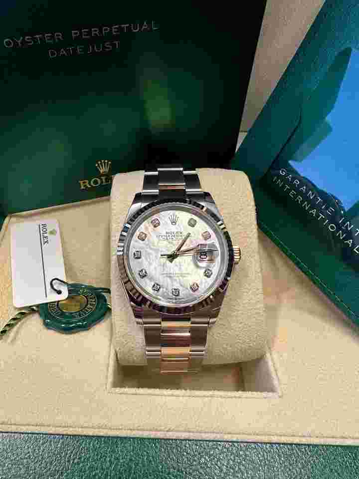 Rolex Datejust 36
                           
                                 NEW 2024 Mother of Pearl Diamond Dial Fluted Bezel Two Tone Rose Oyster