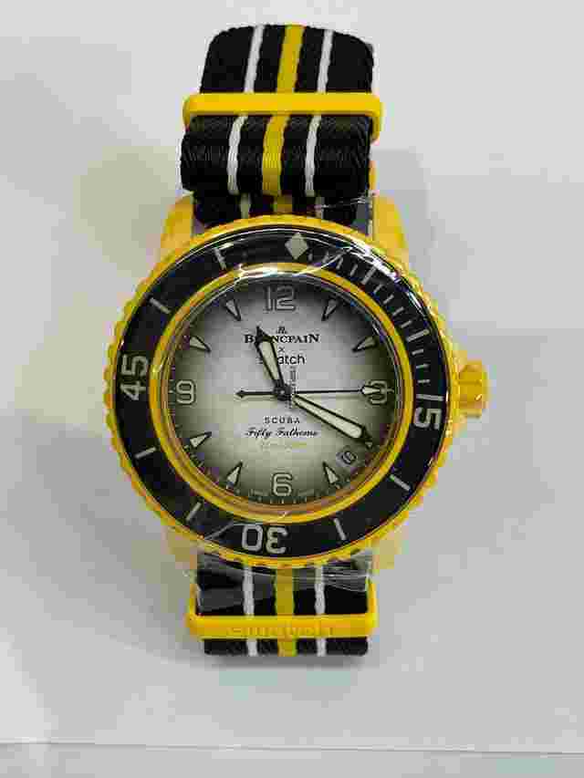 Swatch Scuba Fifty Fathoms
                           
                                 Blancpain Scuba Fifty Fathoms Pacific Ocean