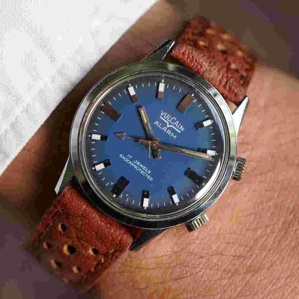 Vulcain
Alarm Blue Dial Unpolished