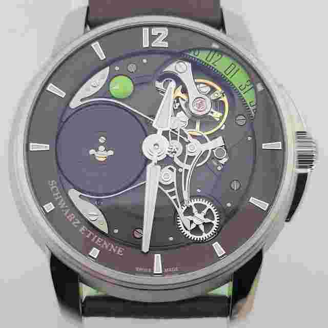 Schwarz Etienne
                           
                                 Roswell 08 Green