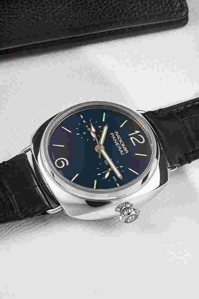 Panerai Radiomir Tourbillon GMT
                           
                                 Platin Ultra rare limited