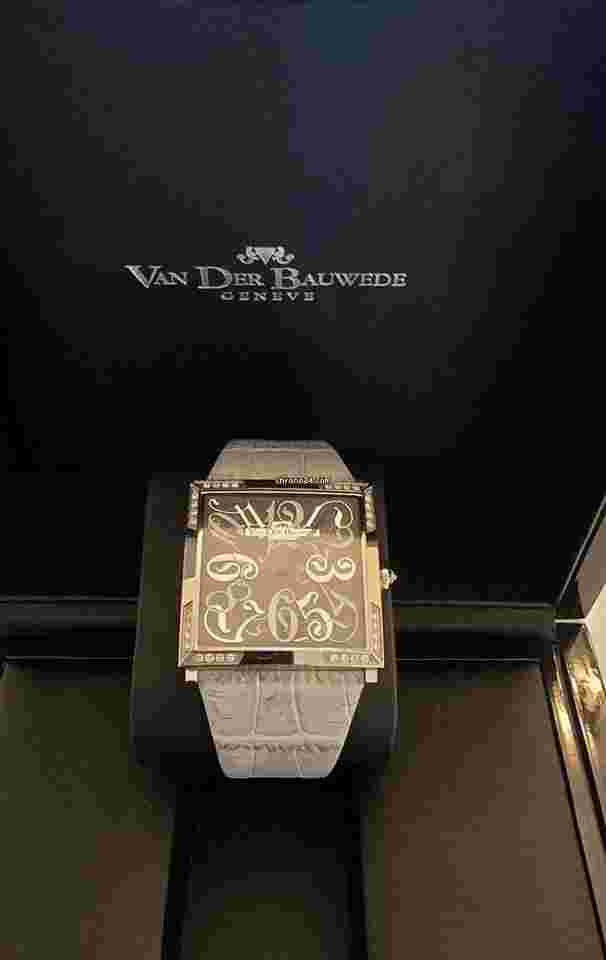 Van Der Bauwede
                           
                                 Labyrinthe Garden cal.88