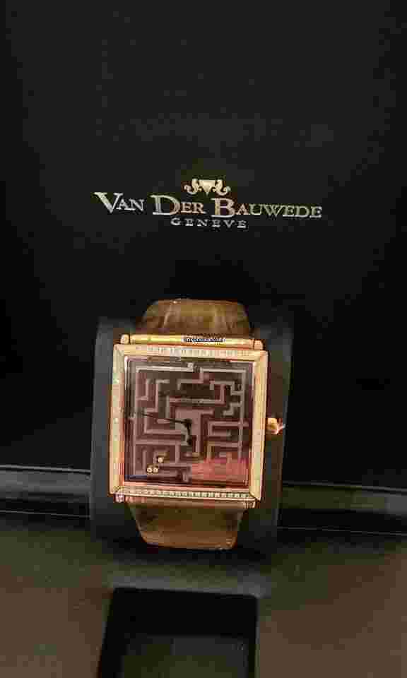 Van Der Bauwede
                           
                                 Labyrinthe Garden cal.88