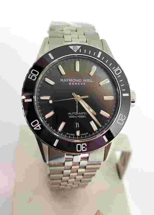 Raymond Weil Freelancer
                           
                                 Diver