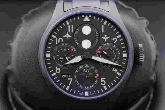 IWC Pilot Chronograph Top Gun
                           
                                 Perpetual Calendar "Top Gun Ceratanium" IW503604