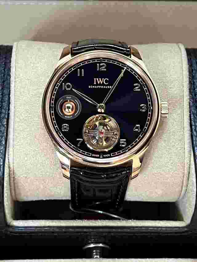 IWC Portuguese Tourbillon
                           
                                 Portugieser New 2025 Hand-Wound Tourbillon Day & Night 42.4mm IW545901