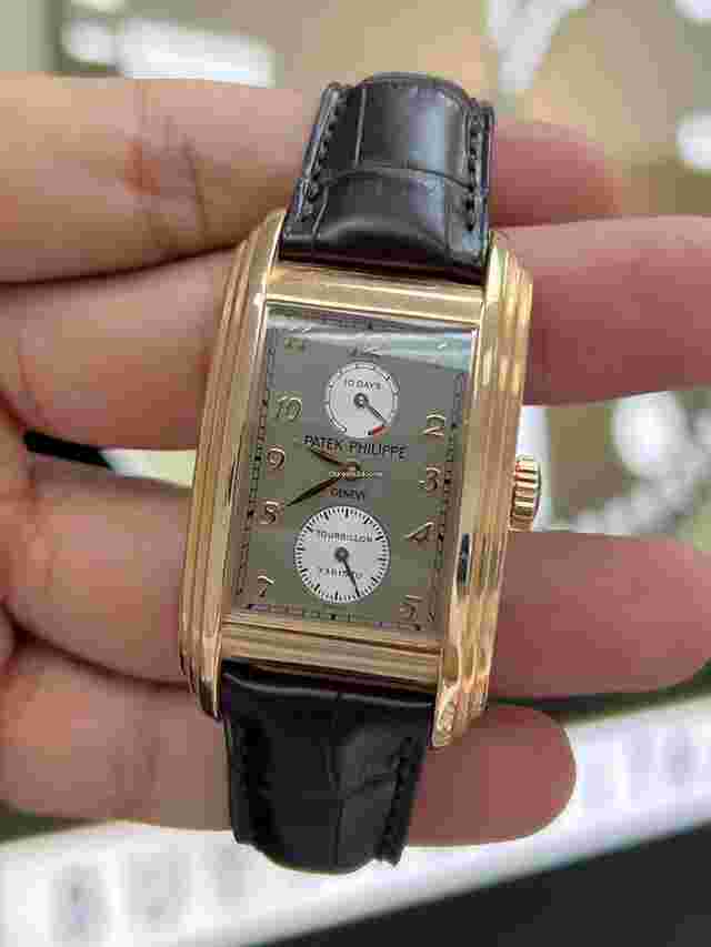 Patek Philippe Grand Complications
                           
                                 Tourbillon