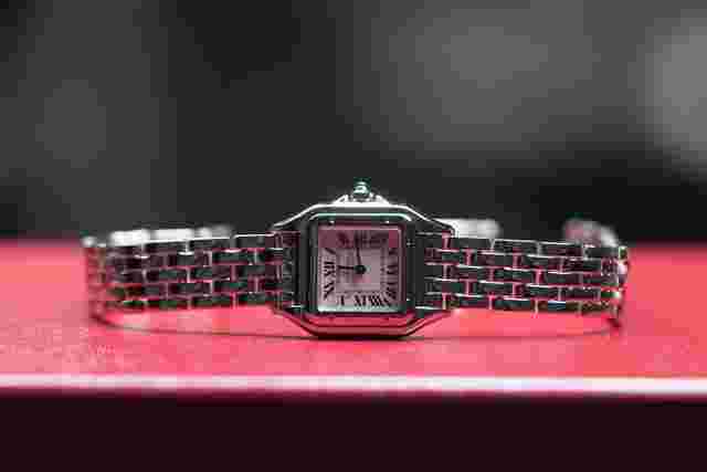 Cartier Panthère
                           
                                 2025 Stainless Steel Panthere UNWORN COMPLETE SET Small White Roman Dial