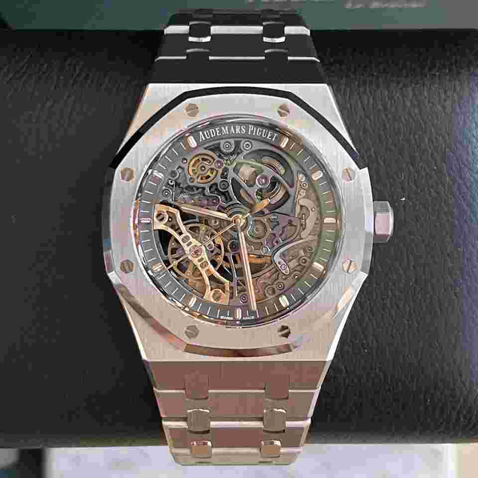 Audemars Piguet Royal Oak Double Balance Wheel Openworked
Discontinued NEW 2024