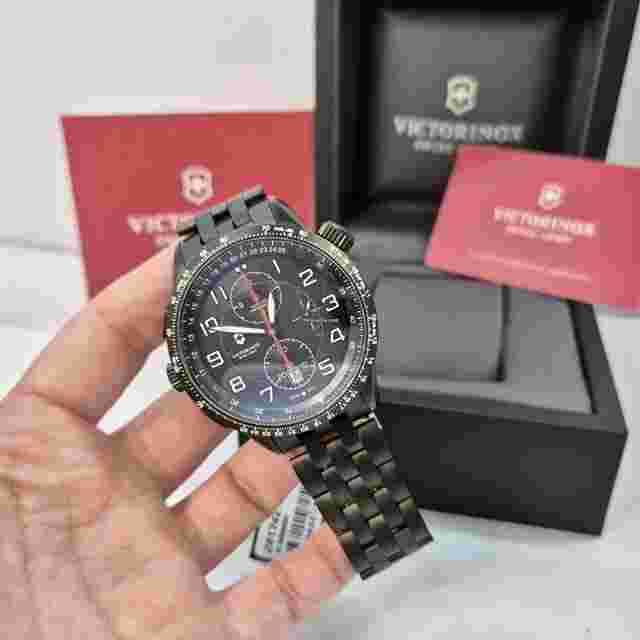 Victorinox Swiss Army AirBoss
                           
                                 Mach 9 Black 45mm Automático Completo