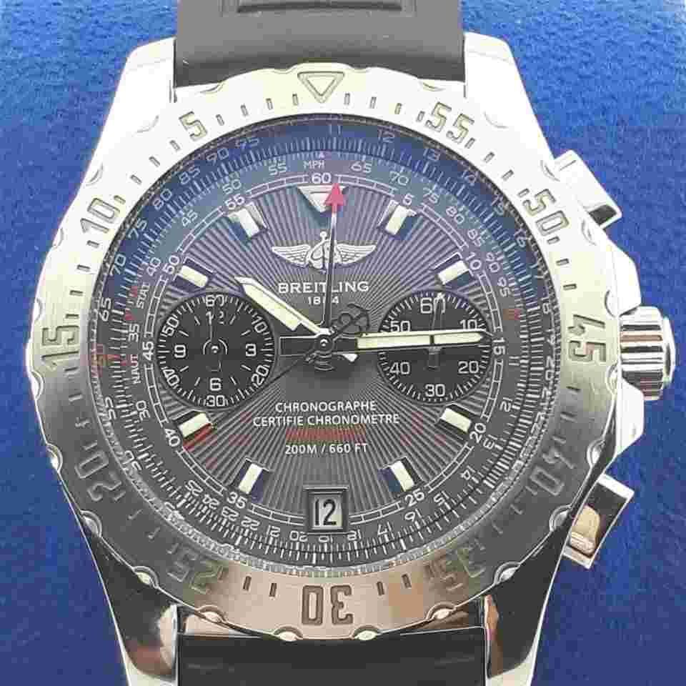 Breitling Skyracer
                           
                                 Chronograph Automatic Certifie Chronometre Panda Dial Diver 200m