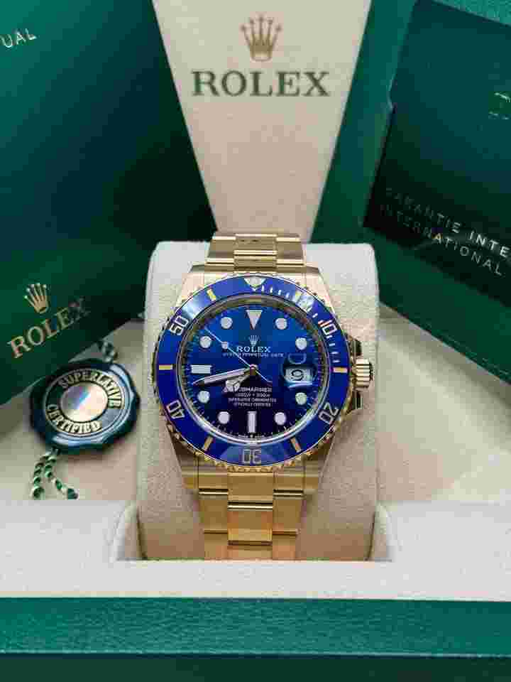 Rolex Submariner Date
NEW 2022 Yellow Gold Sunburst Blue Dial Ceramic Bezel