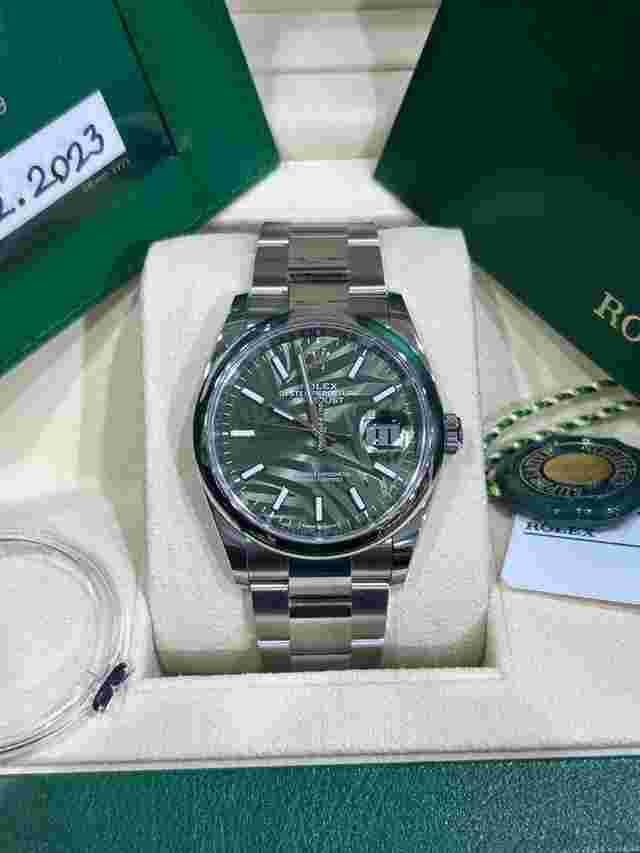 Rolex Datejust 36
                           
                                 Palm Green Dial Stainless Steel Oyster Bracelet 126200