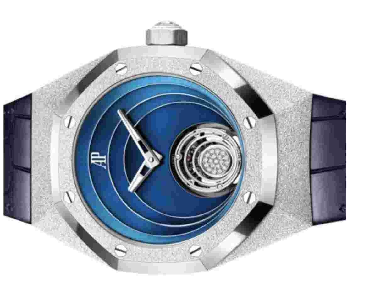 Audemars Piguet Royal Oak Concept
                           
                                 Frosted 18K Gold Diamond Flying Tourbillon Watch