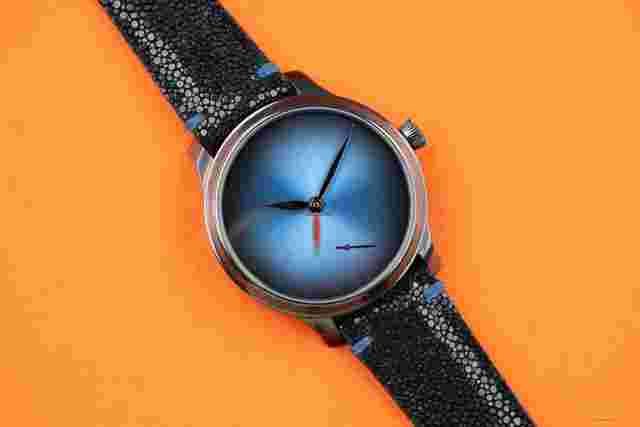 H.Moser & Cie. Endeavour
                           
                                 H. MOSER & CIE Endeavour Dual Time Concept Titanium 10 Piece Limited Edition