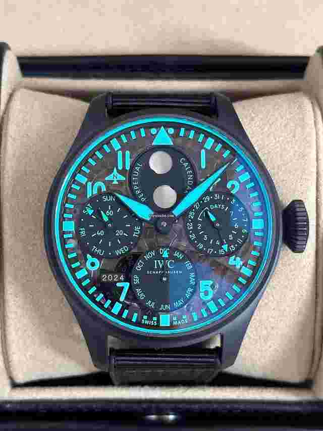 IWC Big Pilot
                           
                                 Perpetual Calendar Toto Wolff & Mercedes AMG Petronas Formula One New IW503607