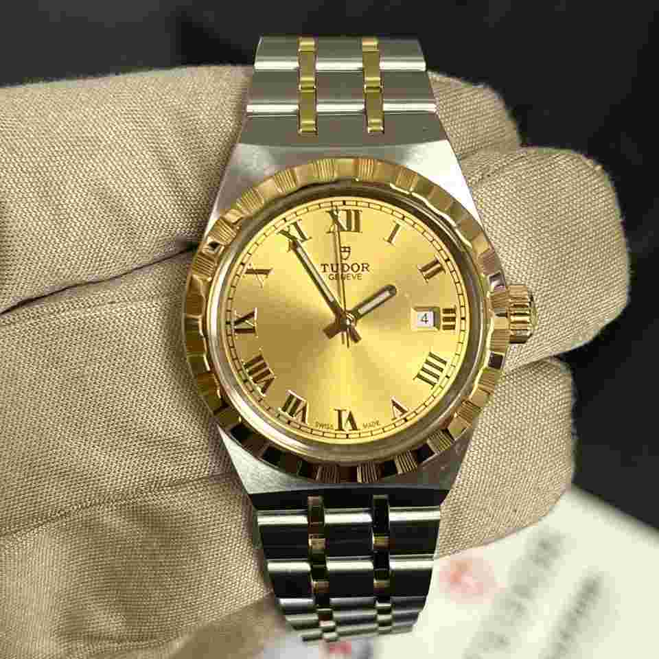 Tudor Royal
M28303-0004