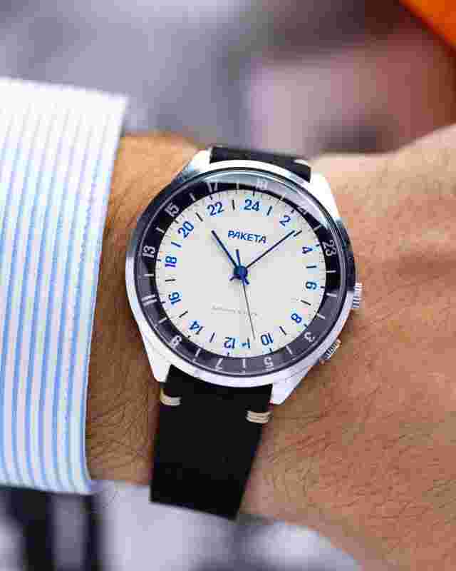 Raketa
                           
                                 Vintage watch 24 hours Oversize case 40 mm from 1980's