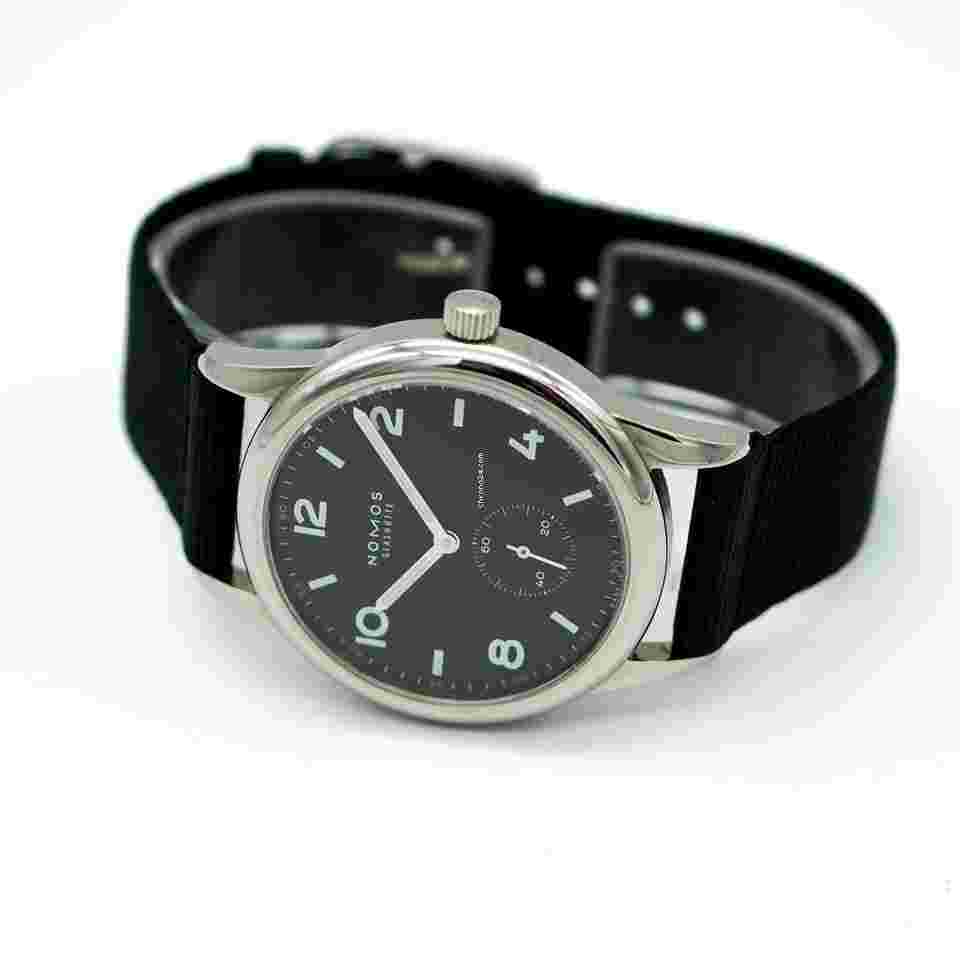 NOMOS Club Automat
Navy 175 Automatic