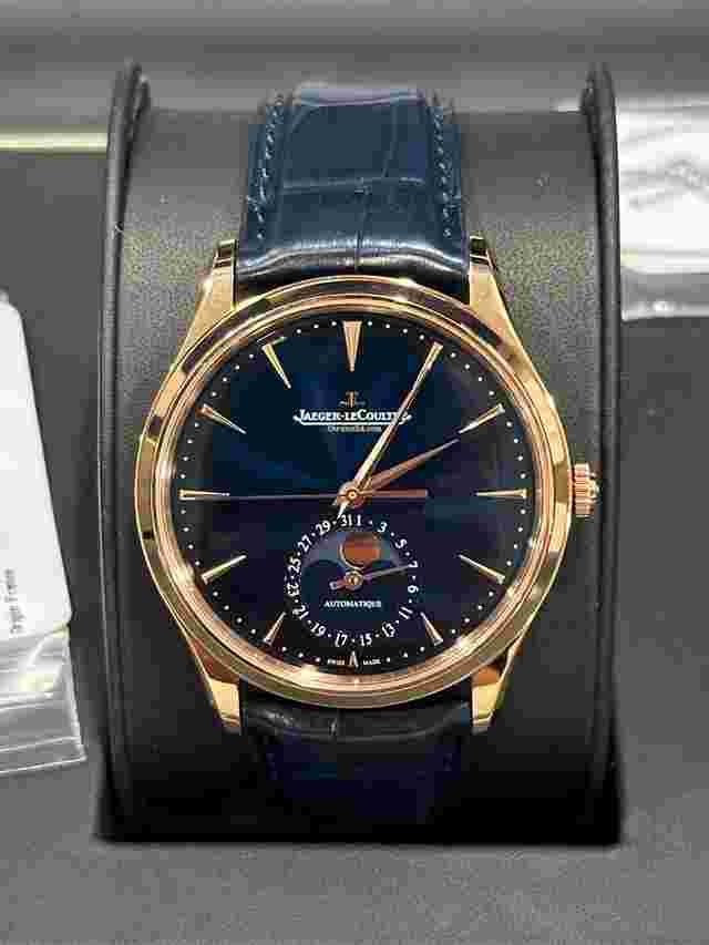 Jaeger-LeCoultre Master Ultra Thin Moon
                           
                                 New 2024 Moon Rose Gold Blue Dial Q1362580