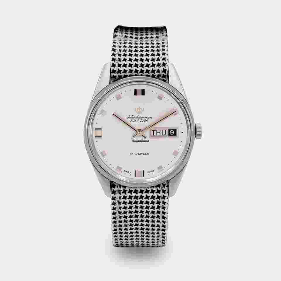 Jules Jürgensen
                           
                                 Copenhagen | Dresswatch | Day-Date | Silver Sunburst Dial | Vintage 1970s