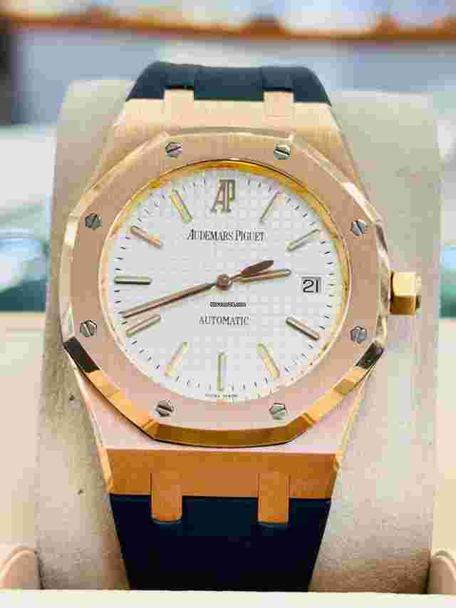 Audemars Piguet Royal Oak Selfwinding
                           
                                 15300OR 39 18K Rose Gold "JUMBO" White Dial
