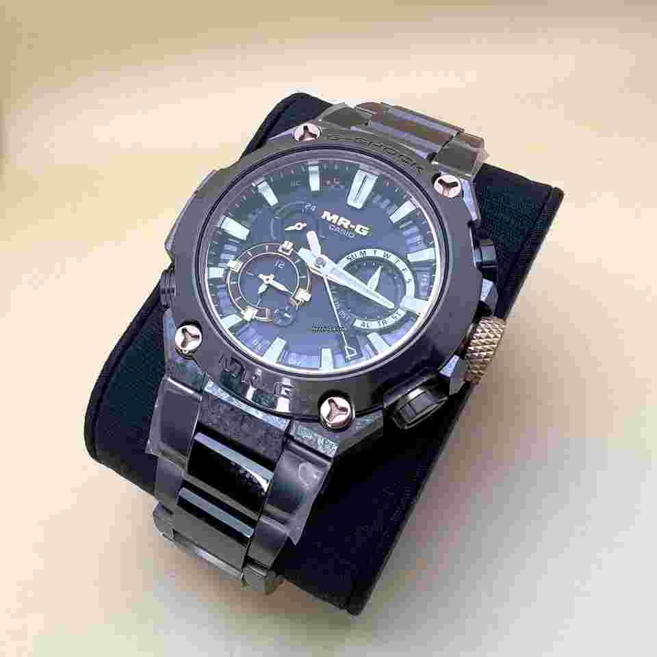 Casio G-Shock
                           
                                 Titanium solar radio bluetooth limited watch MRG-B2000JS-1AJR