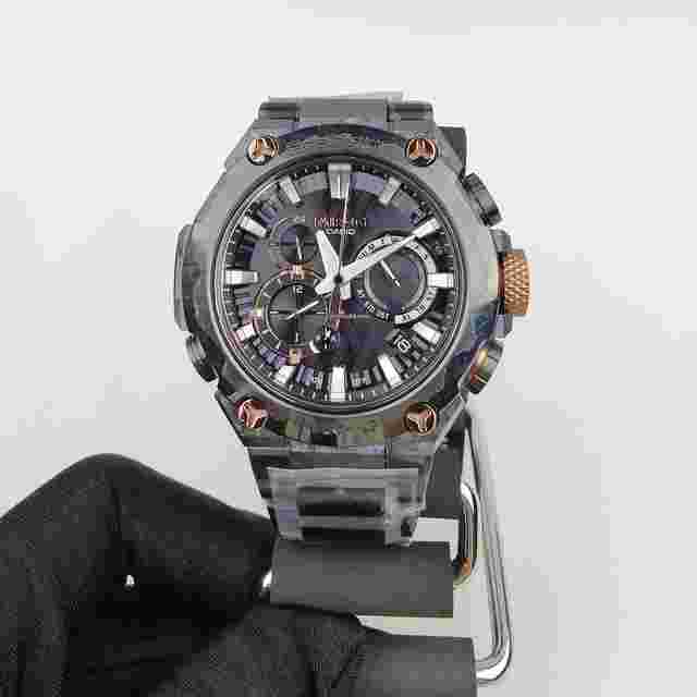 Casio G-Shock
                           
                                 Titanium solar radio bluetooth limited watch MRG-B2000JS-1AJR