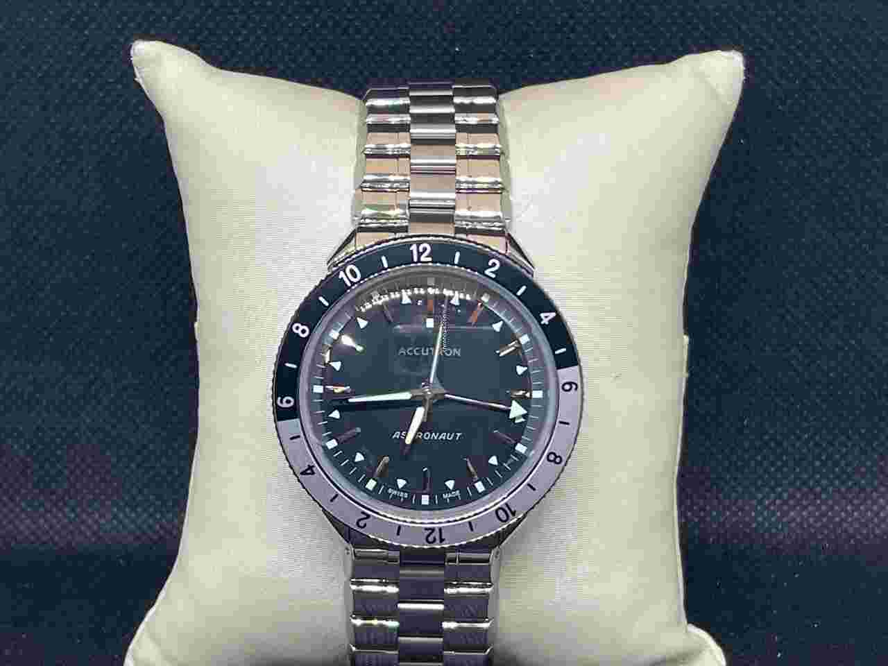 Accutron
                           
                                 Astronaut