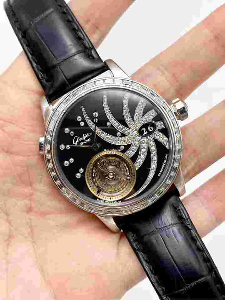 Glashütte Original
                           
                                 White gold tourbillon diamond automatic watch 39.4MM.93-11-04-04-04