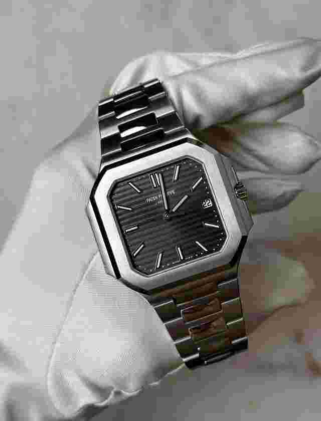 Patek Philippe Cubitus
                           
                                 Steel Green Dial New Model 2024 5821/1A-001