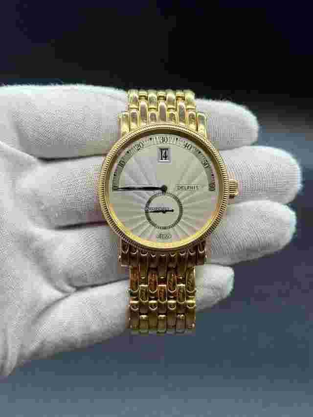 Chronoswiss Delphis
                           
                                 Jump Hour Retrograde 18K Solid Gold CH1421R