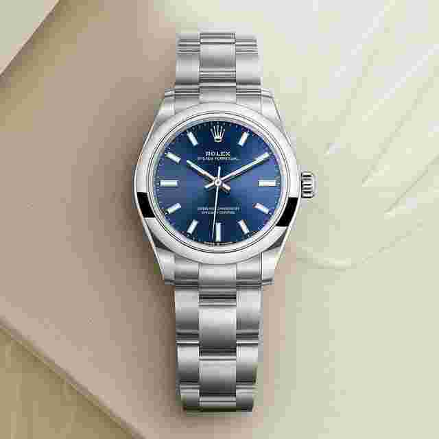 Rolex Oyster Perpetual 31
                           
                                 277200 Bright Blue Rare Novelty Model Superalloy 904L 31 Stainless Steel