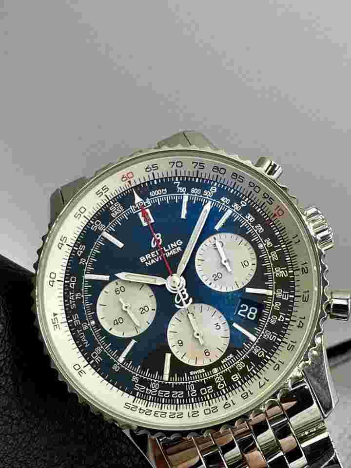 Breitling Navitimer 1 B01 Chronograph
                           
                                 AB0121 43mm Swiss Automatic Black Dial