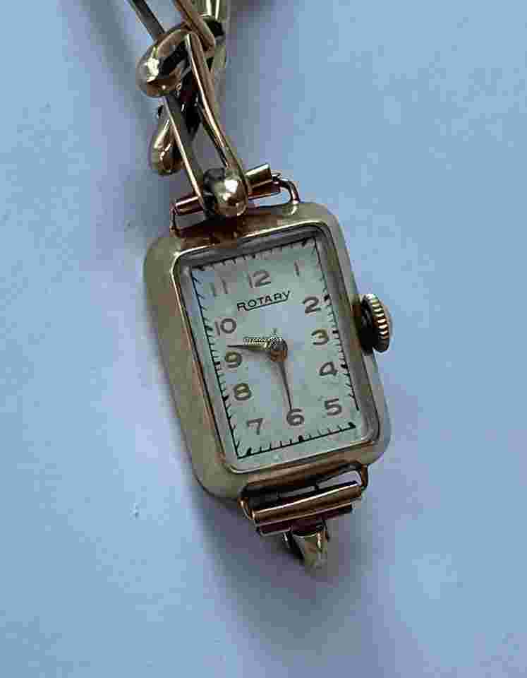 Rotary
                           
                                 Solid 9K(375)Gold Case Bracelet Ladies Art Deco Style Vintage Rectangular Swiss Made