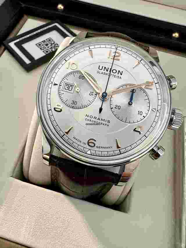 Union Glashütte Noramis Chronograph
                           
                                 Ungetragene Noramis Chronograph mit Lederband