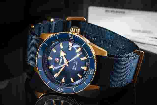 Rado HyperChrome Captain Cook
                           
                                 R32504205 Automatic Bronze & Ceramic 42mm Box & Papers