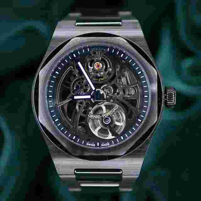 Girard Perregaux Laureato
                           
                                 MINT COMPLETE SET Laureato Skeleton North America Edition Black Ceramic 81015-32-176032A