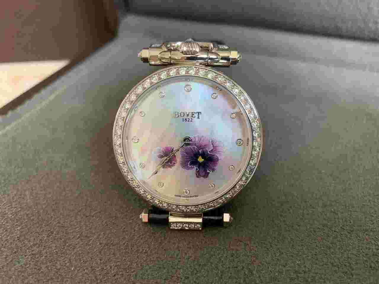 Bovet Amadeo Fleurier
39mm "Pansy" Ladies Watch in 18K White Gold.