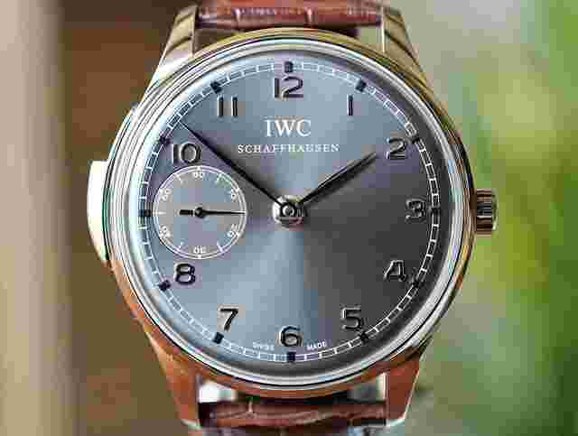 IWC Portuguese Minute Repeater
                           
                                 Portugieser Minute Repeater Grey Dial White Gold 43mm Ref. IW524205