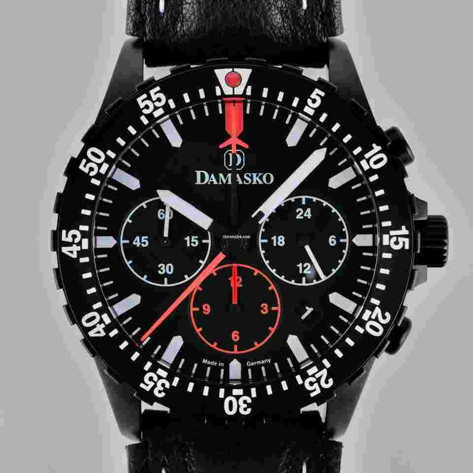 Damasko
                           
                                 DC86 Black Case w Red