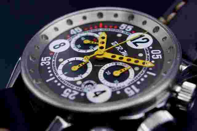 B.R.M
                           
                                 V14-44 Chrono Full set