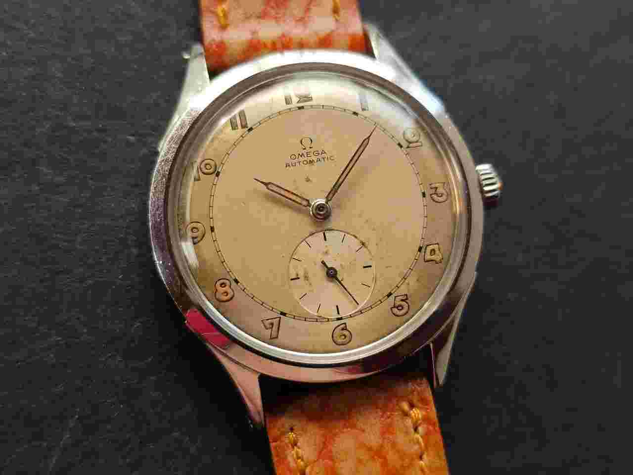 Omega Bumper
Automatic 1947s 35 mm Oryginal ref. C2583-4 cal.332 dial bi-color