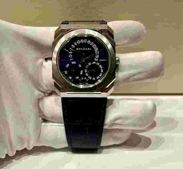 Bulgari Octo
                           
                                 Finissimo Perpetual Calendar Platinum limited edition