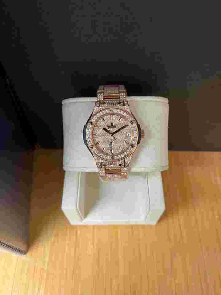 Hublot Classic Fusion Quartz
King Gold