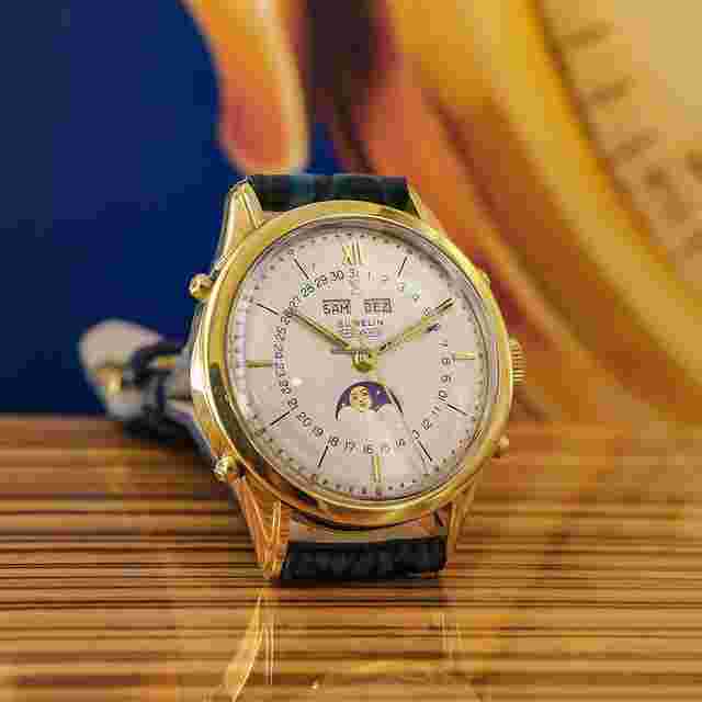 Gübelin
                           
                                 Vintage Triple Calendar and Moonphase Ipsomatic 18kt Yellow Gold from 50s