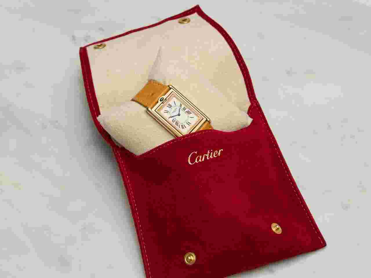 Cartier Tank MC
Basculante 2499MC